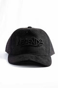 Gorra Legends Full Black - vista frontal con logo bordado 3D