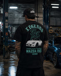 Playera Legends Mazda RX5 puesta, en el taller