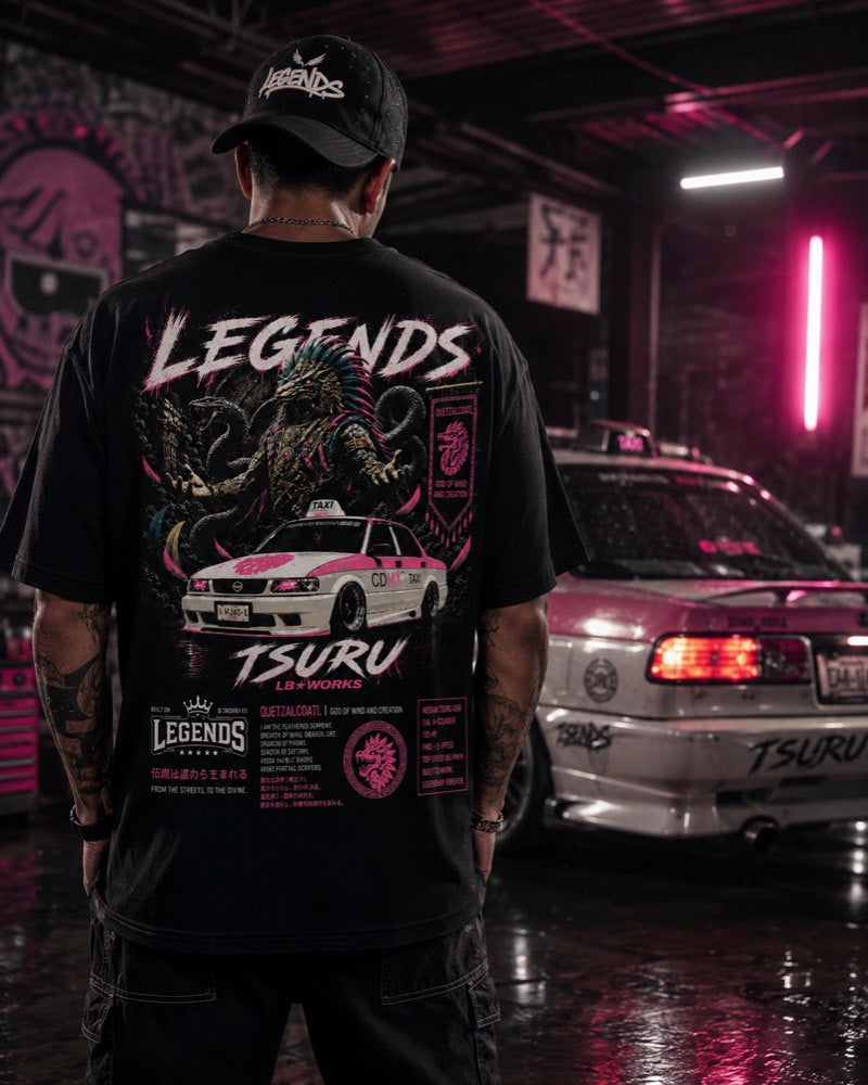 Playera Legends Quetzalcoatl Tsuru Edition puesta, en el taller